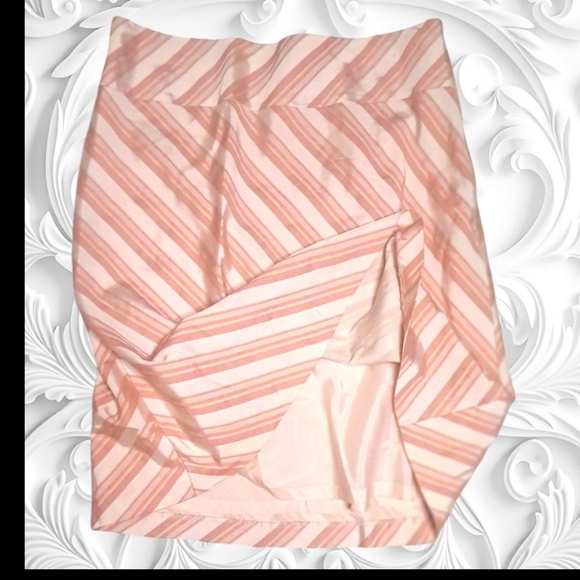 Banana Republic Mini Satin Peach Striped Skirt Size 10 - Picture 3 of 5